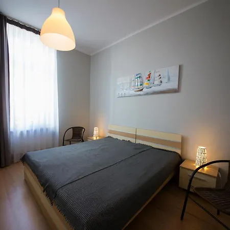 Wyspa Uznam Sienkiewicza 5 *